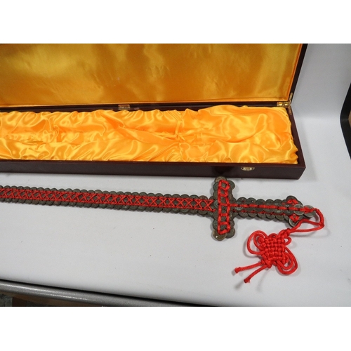 290 - AN EARLY CHINESE BRONZE COIN, LARGE MONEY SWORD IN PRESENTATION BOX