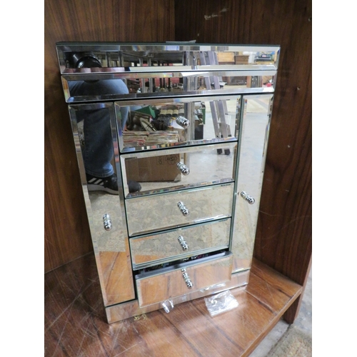 305 - A MIRRORED DRESSING TABLE JEWELLERY BOX, CHEST OF DRAWERS WITH CONTENTS