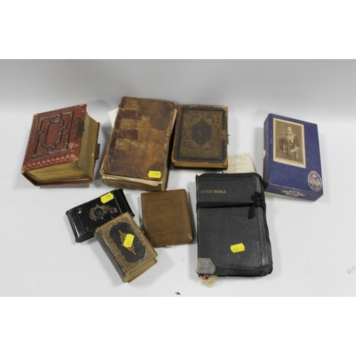 463 - A QUANTITY OF ANTIQUE PHOTOGRAPH ALBUMS AND OTHER ETC