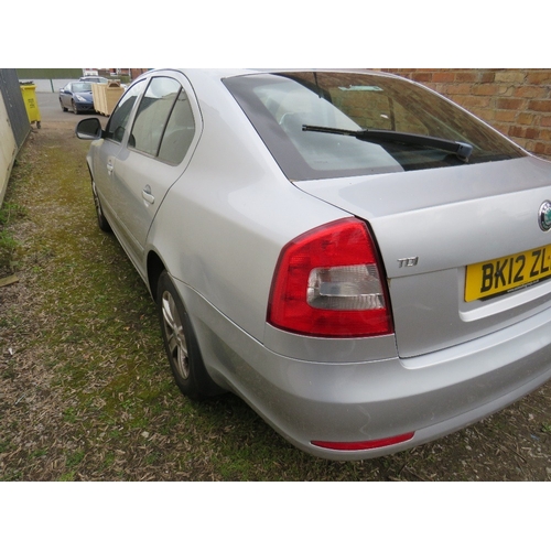 602 - A 2012 SILVER 1.6L DIESEL SKODA OCTAVIA 'BK12 ZLN', LOG BOOK, ONE KEY, CURRENTLY SORN, MILEAGE AS LA... 