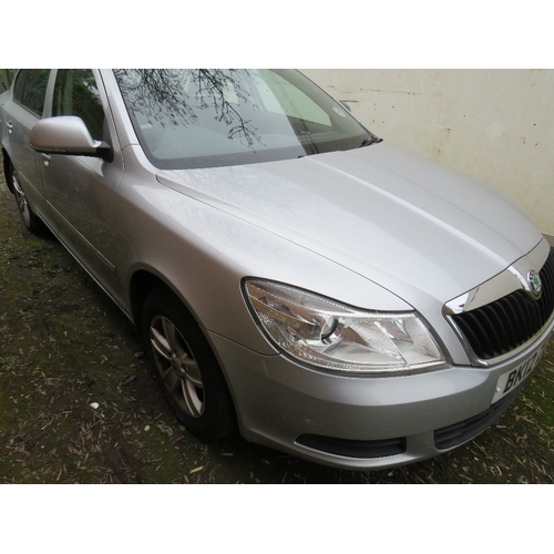 602 - A 2012 SILVER 1.6L DIESEL SKODA OCTAVIA 'BK12 ZLN', LOG BOOK, ONE KEY, CURRENTLY SORN, MILEAGE AS LA... 