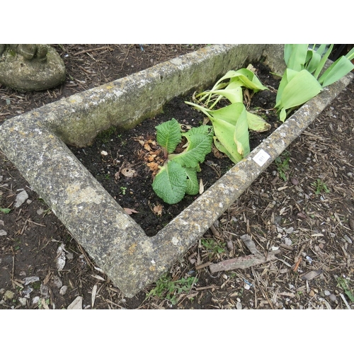 611 - A HEAVY CONCRETE GARDEN PLANTER