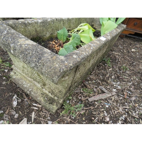 611 - A HEAVY CONCRETE GARDEN PLANTER