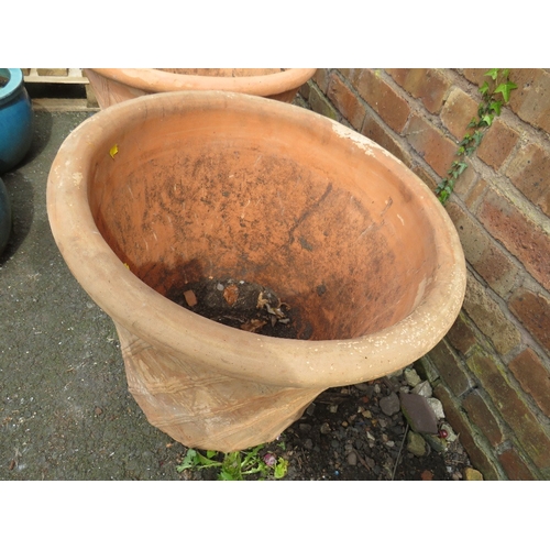 618 - A PAIR OF EXTRA LARGE TERRACOTTA GARDEN PLANTERS