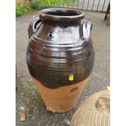 625 - A SELECTION OF FOUR TERRACOTTA GARDEN URNS