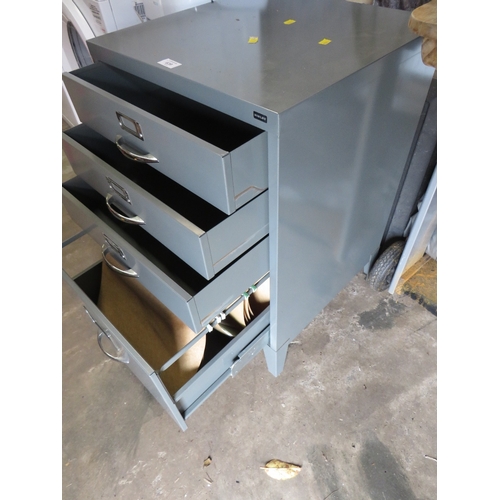 639 - A BISLEY FOUR DRAWER FILING CABINET