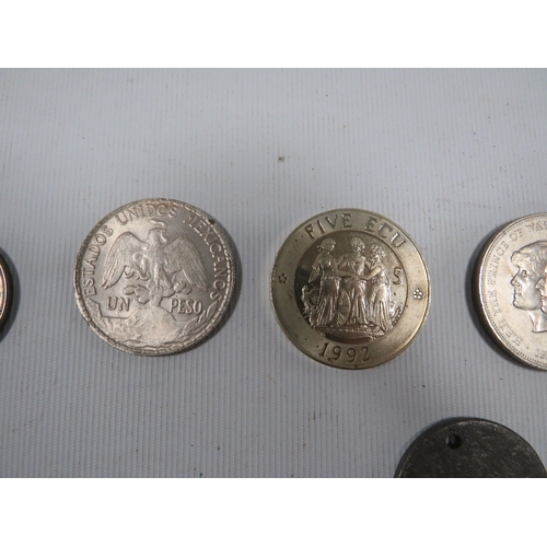 476 - A GROUP OF COLLECTORS COINS AND TOKENS