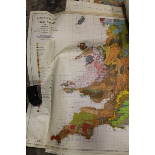 17 - A QUANTITY OF ORDNANCE SURVEY GEOLOGICAL MAPS