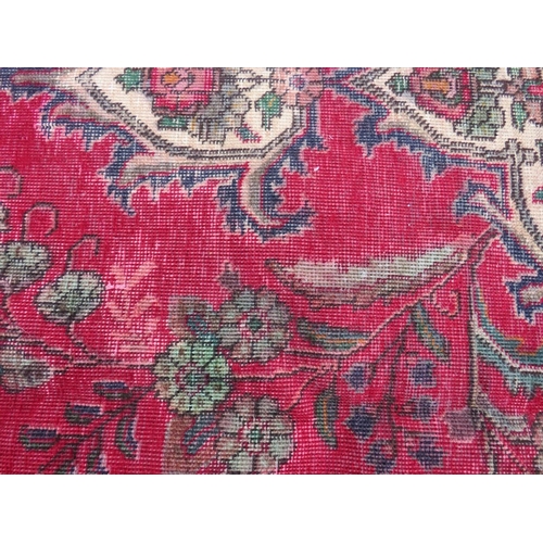 845 - AN ORIENTAL PERSIAN RUG - 315 X 185 CM