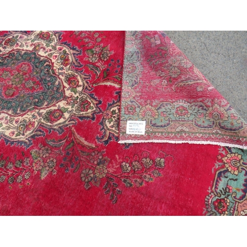 845 - AN ORIENTAL PERSIAN RUG - 315 X 185 CM