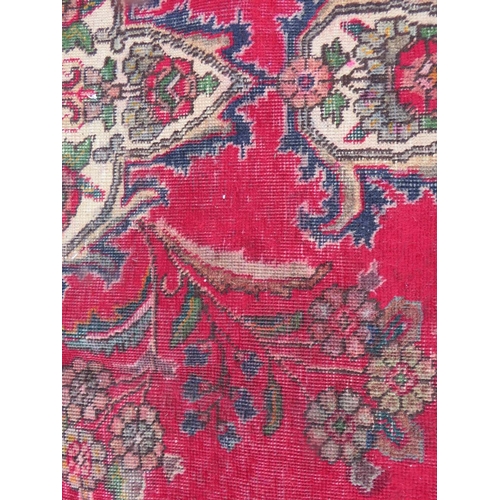 845 - AN ORIENTAL PERSIAN RUG - 315 X 185 CM