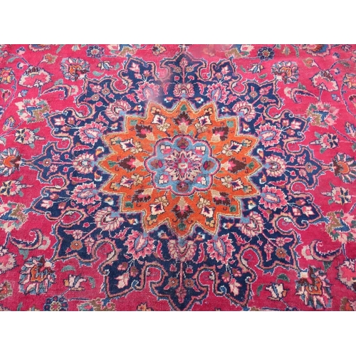 847 - AN ORIENTAL RUG - 315 X 225 CM