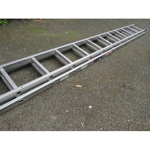 624 - AN ALUMINIUM EXTENDING YOUNGMAN 3.37 M DOUBLE LADDER