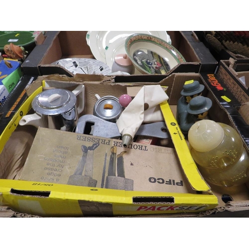 104 - THREE TRAYS OF CERAMICS AND SUNDRIES TO INCLUDE RETRO CERAMICS