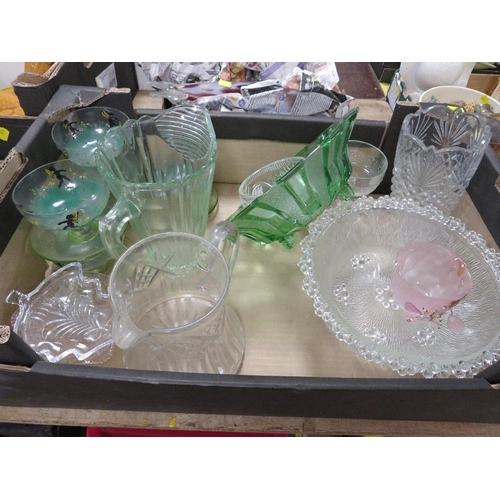 108 - A TRAY OF ASSORTED GLASSWARE TO INCLUDE DESSERT BOWLS DECORATED WITH FAIRIES, ART DECO STYLE DISH ET... 