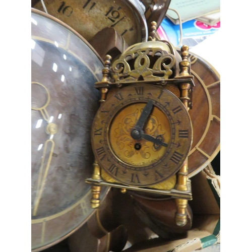 129 - A TRAY OF ASSORTED VINTAGE CLOCKS AND ACCESSORIES