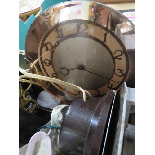 129 - A TRAY OF ASSORTED VINTAGE CLOCKS AND ACCESSORIES