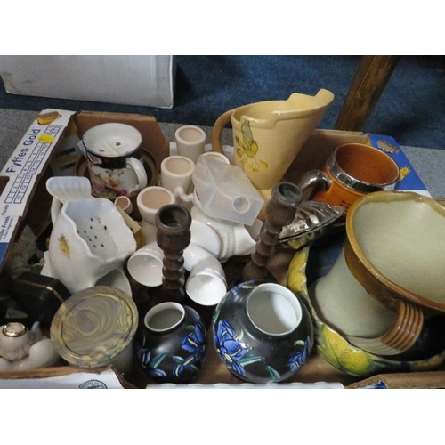 202 - THREE TRAYS OF ASSORTED CERAMICS