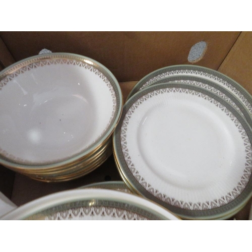 204 - A TRAY OF ROYAL ALBERT KENSINGTON DINNER WARE MAJORITY SECONDS A/F TOGETHER WITH A SMALL QUANTITY OF... 