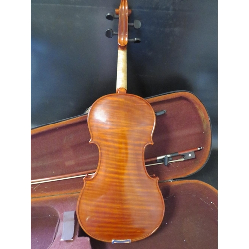 269 - THE ARCADIA VIOLIN BY STENTOR MUSIC CO. ENGLAND - WITH ONE PIECE BACK