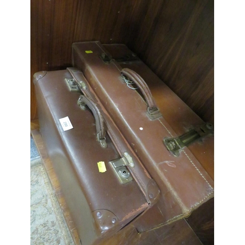 290 - TWO PIECES OF VINTAGE LUGGAGE