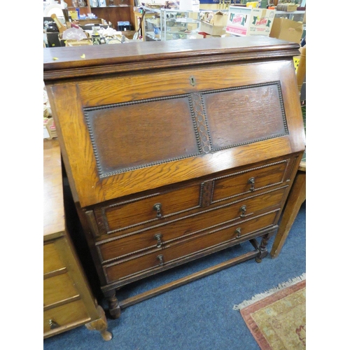 740 - AN OAK VINTAGE BUREAU