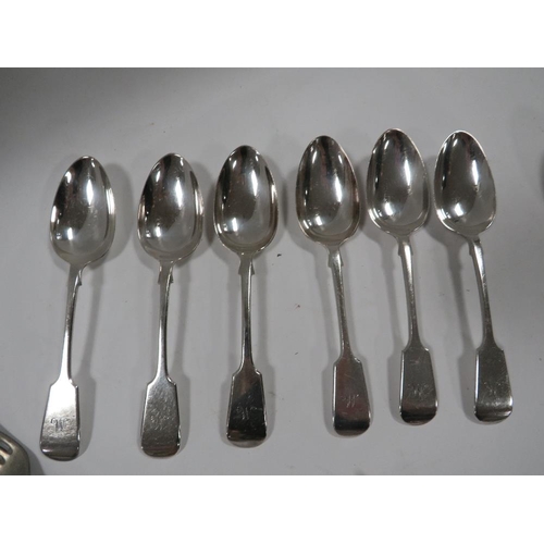 344 - A QUANTITY OF ASSORTED FLATWARE TO INCLUDE A PAIR OF EARLY VICTORIAN HALLMARKED SILVER FIDDLE PATTER... 