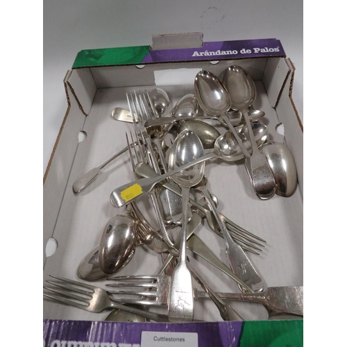 344 - A QUANTITY OF ASSORTED FLATWARE TO INCLUDE A PAIR OF EARLY VICTORIAN HALLMARKED SILVER FIDDLE PATTER... 