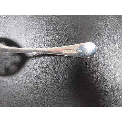 349 - A PAIR OF HALLMARKED SILVER WISHBONE SUGAR TONGS TOGETHER WITH A HALLMARKED SILVER SIFTER SPOON (2)