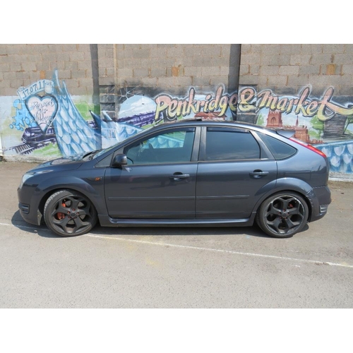 588 - A 2006 GREY FORD FOCUS ST225 - 'EF06 GSO' - LOG BOOK, TWO KEYS, SOME DOCUMENTATION, MOT UNTIL 18TH F... 