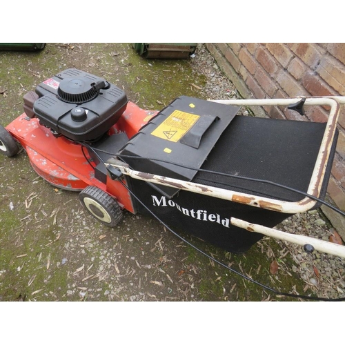 624 - A MOUNTFIELD MONARCHY PETROL SELF PROPELLED LAWN MOWER