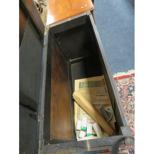 804 - AN ANTIQUE OAK CARVED COFFER WITH MIRROR DETAIL - W 110 CM