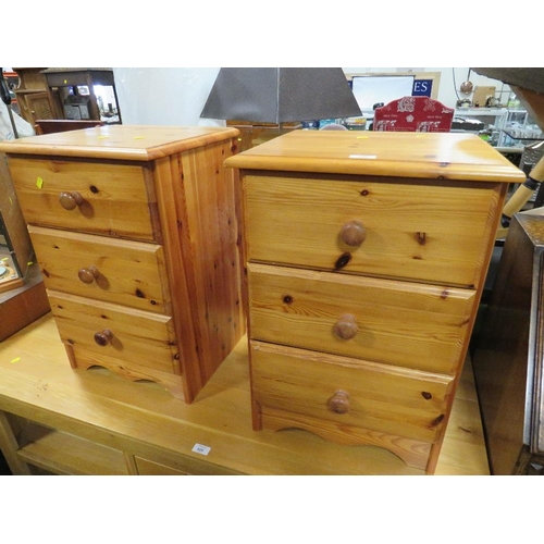 825 - A PAIR OF HONEY PINE BEDSIDE CHESTS