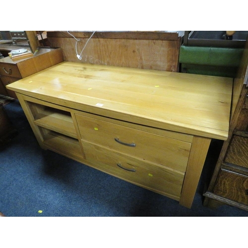 826 - A LARGE LIGHT OAK MEDIA CABINET