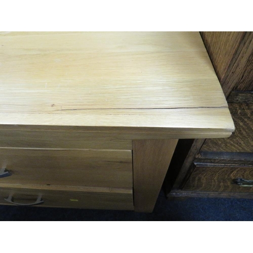 826 - A LARGE LIGHT OAK MEDIA CABINET