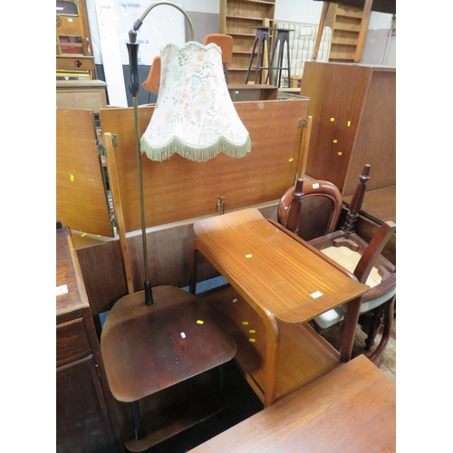 839 - A MID CENTURY SERVING TROLLEY, COFFEE TABLE AND OCCASIONAL LAMP TABLE (3)