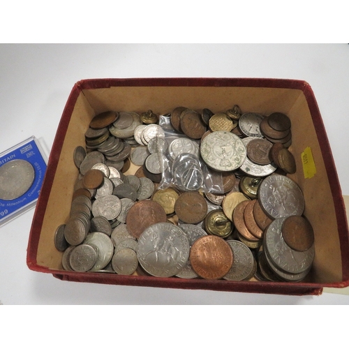 440 - A TRAY OF ASSORTED COLLECTABLE'S TO INCLUDE VINTAGE COINS, MASONIC SPOONS ETC