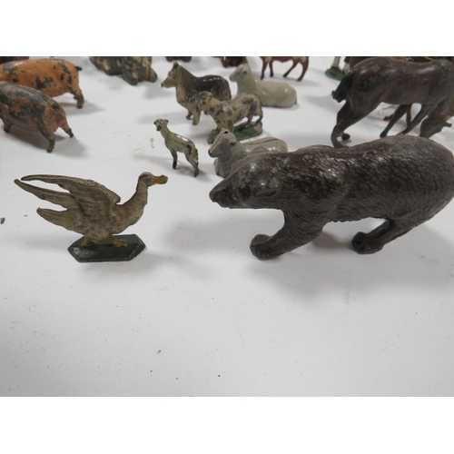 441 - A BOX CONTAINING VINTAGE METAL FARM ANIMALS ETC