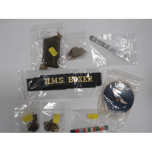 463 - A QUANTITY OF MILITARY COLLECTABLE'S TO INCLUDE A SHOULDER FLASHES, PIN BADGES ETC