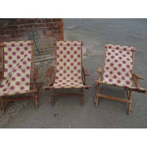 600A - SEVEN HARDWOOD GARDEN FOLDING DECK CHAIRS