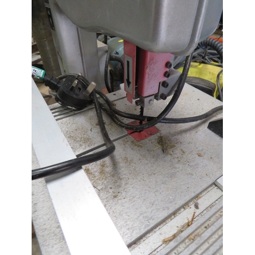 593 - A DRAPER TABLE TOP BANDSAW