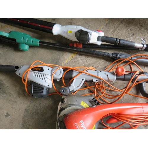 700 - A SELECTION OF ELECTRIC GARDEN TOOLS TO INCLUDE A FLYMO STRIMMER AND EXTENDABLE HEDGE TRIMMERS ETC