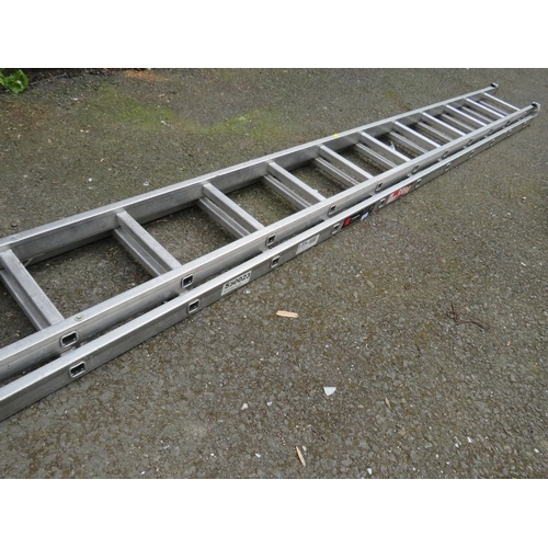 590 - AN ALUMINIUM EXTENDING YOUNGMAN 3.37 M DOUBLE LADDER