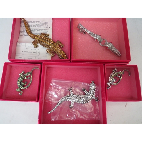 12 - FIVE REPTILE THEMED BUTLER AND WILSON JEWELLERY  ITEMS, comprising a articulated crocodile brooch - ... 