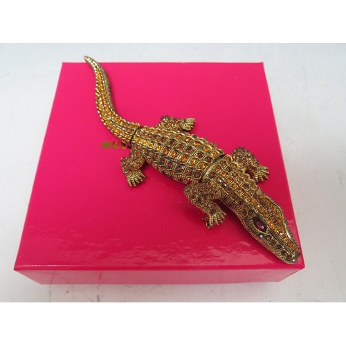 12 - FIVE REPTILE THEMED BUTLER AND WILSON JEWELLERY  ITEMS, comprising a articulated crocodile brooch - ... 