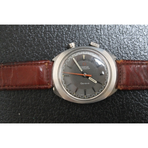 160 - OMEGA - A CHRONOSTOP WRIST WATCH, on leather strap, Dia 3.5 cm