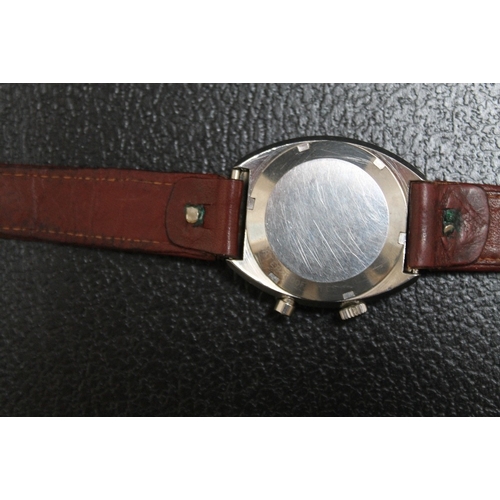 160 - OMEGA - A CHRONOSTOP WRIST WATCH, on leather strap, Dia 3.5 cm