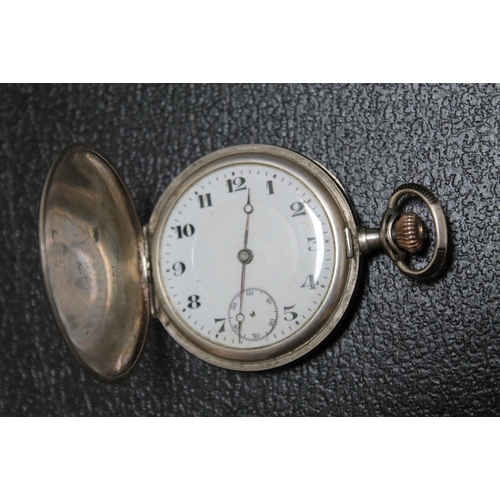 166 - A REMONTOIR NIELLO STYLE FULL HUNTER POCKET WATCH, Dia 5 cm