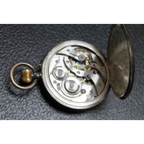 168 - A SILVER OPEN FACED MANUAL WIND POCKET WATCH, Dia 5 cm