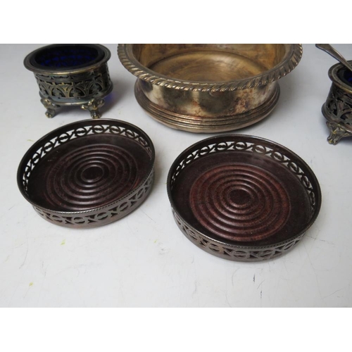157 - A SMALL PAIR OF HALLMARKED SILVER BOTTLE COASTERS - BIRMINGHAM 1973, Dia. 9.5 cm, along with a plate... 